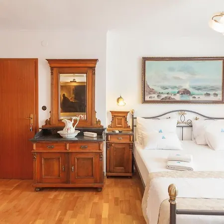 11063b Apartment Makarska